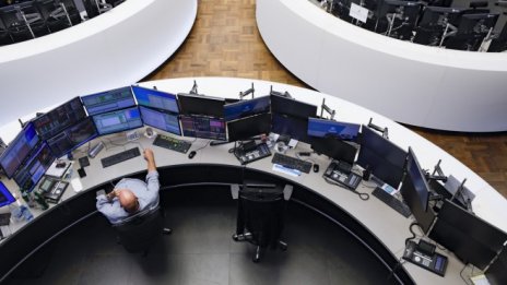 Европейските борси приключиха една волатилна седмица със спадове