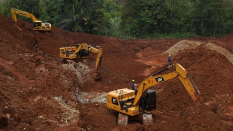 Tesla е една крачка пред конкурентите, когато става въпрос за доставките на никел