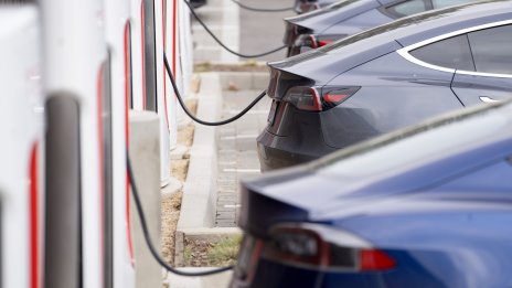 Защо продажбите на електромобили губят инерция в САЩ?