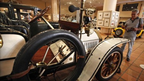 „Битка“ за колите на принца на Монако Албер II