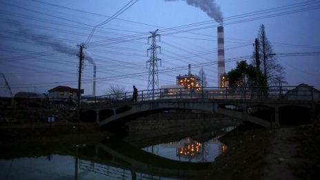 Бизнес активността в британската промишленост се ускорява леко през октомври