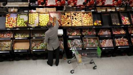 Wal-Mart утроява продуктите в онлайн магазина си за празничния сезон