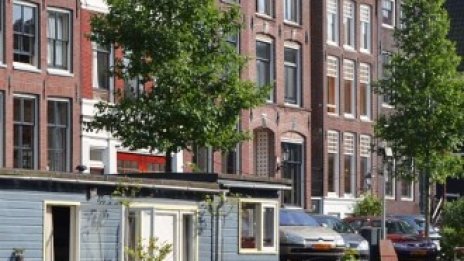 Инвеститорите бягат от нажежения жилищен пазар в Амстердам