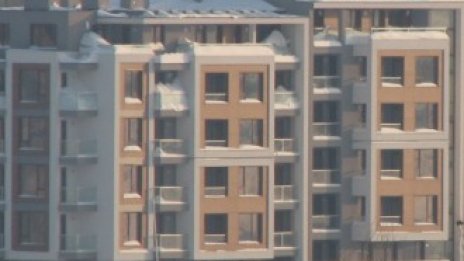 Строителството на нови жилища се активизира в края на 2012 г.