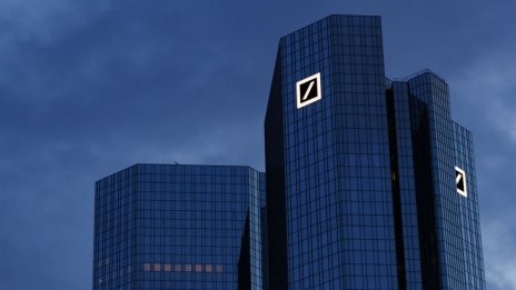Deutsche Bank отбеляза най-силната си година от 2007 г. насам