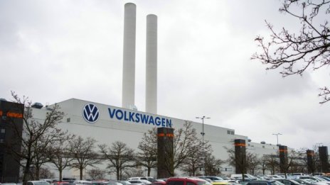 ЕК може да наложи по-ниски глоби на BMW и VW заради картелното споразумение