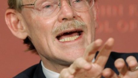 Зелик: Оттеглянето на Съмърс е знак за лидерска слабост на Обама