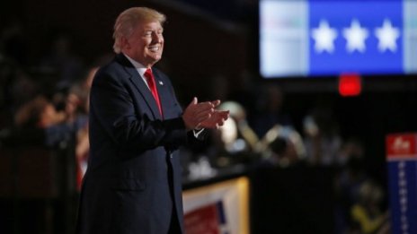 Със &ldquo;смирение и благодарност&rdquo; Тръмп прие номинацията за кандидат-президент