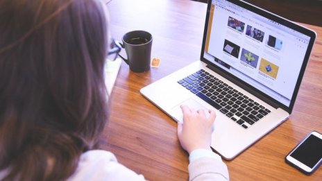 Студентите да връщат пари за обучението си, ако не работят в България, иска АИКБ