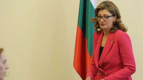 Екатерина Захариева: Отдавна подготвяме изборите в чужбина