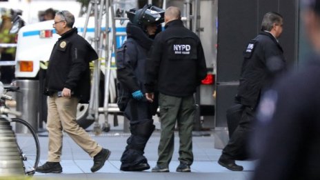 Взривни устройства са открити в пакети до Обама, Клинтън и централата на CNN