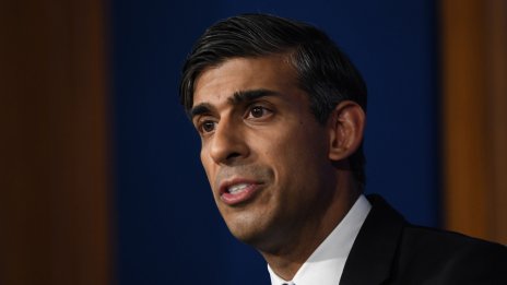 Орязвайки най-големия инфраструктурен проект в Европа, Лондон трудно ще привлича инвеститори