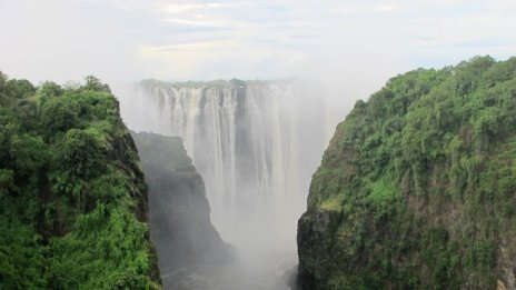 Летище за 150 млн. долара ще дава достъп до водопада Виктория