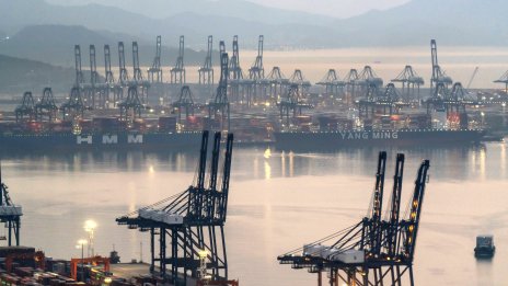 Експерт: Китай е отворен за преговори, но няма да отстъпи лесно в търговската война