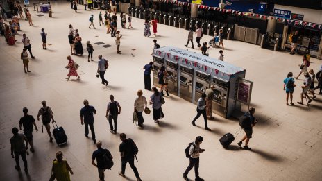 Безработицата във Великобритания е на най-високото си ниво от периода на Covid-19