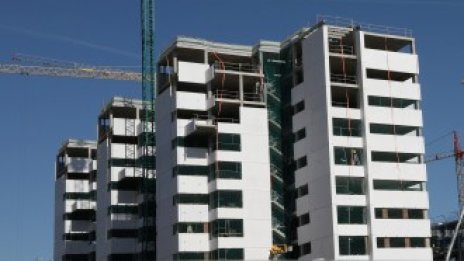 Младите испанци трябва да заделят 94% от заплатата си за наем на жилище