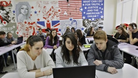 Образователното министерство започва мащабен проект за квалификация на учителите