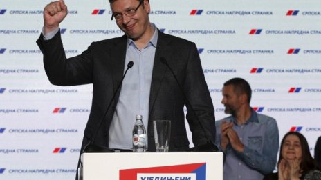 Управляващите в Сърбия печелят предсрочните избори