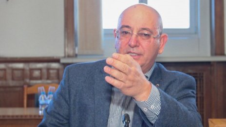 Измервателни станции на комините на ТЕБ Бобов дол ще показват какво се  гори там