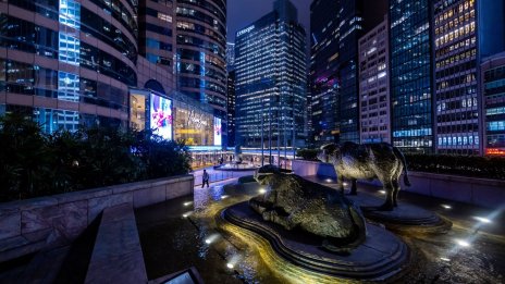 Акциите в Европа поскъпват преди решението на ЕЦБ