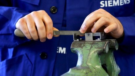 Eвропейската индустрия с леко съживяване през април