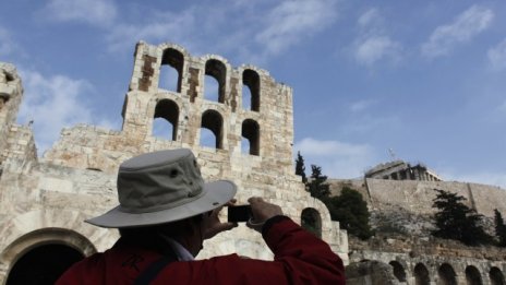 Над 100 хиляди българи ще изберат почивка в чужбина за Великден