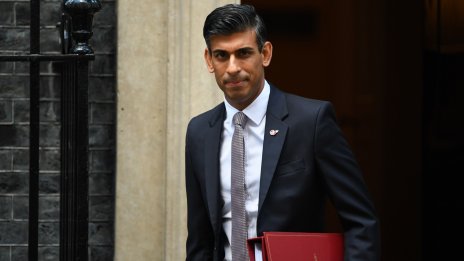 Второто полугодие изглежда по-трудно от първото за Риши Сунак като премиер