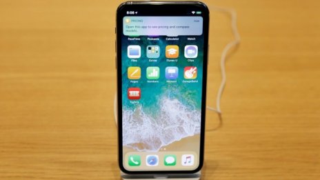 Прогнозите за слаби продажби на iPhone X засегнаха поддоставчиците на Apple