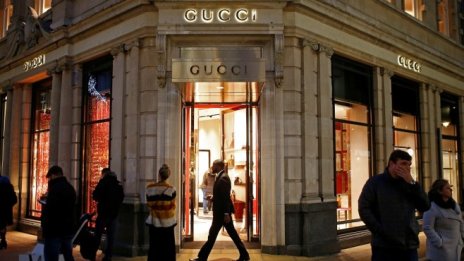 Италианските власти погнаха собственика на Gucci с данъчна проверка
