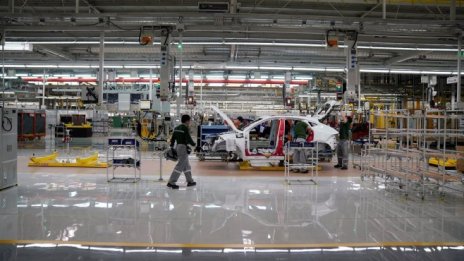 Jaguar Land Rover излиза в принудителна почивка през пролетта