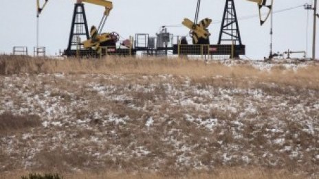 Саудитска Арабия изненада петролния пазар с голямо едностранно свиване на добива