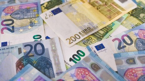 Еврочленките са нарушили правилата за дефицита 37 пъти, но не са глобявани