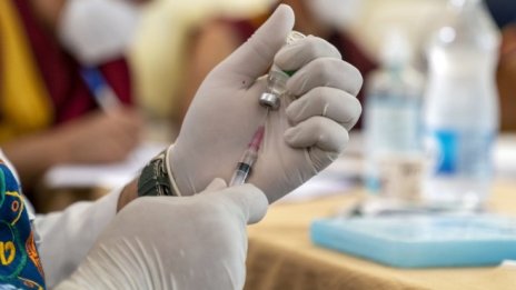 Системата за онлайн регистрация за COVID ваксинация спира временно