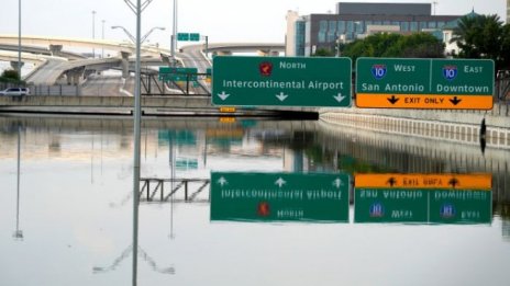 Щетите от урагана Харви ще достигнат 150-180 млрд. долара