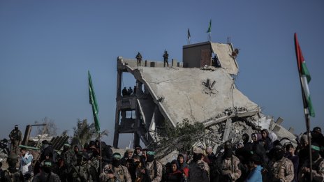 Израел се изтегли от Ливан, но остави войници в буферната зона