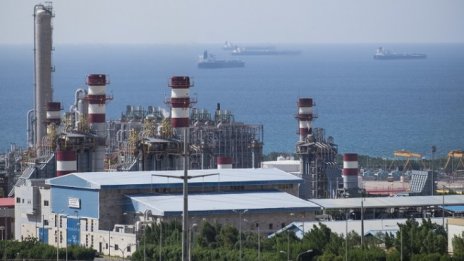 Иран увеличи добива на природен газ от дълбоководното находище Парс