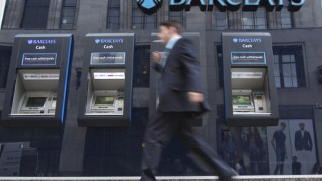 Тримесечната брутна печалба на Barclays скочи с 37%