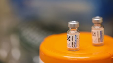 СЗО призовава за поставяне на бустерни дози ваксина крещу COVID