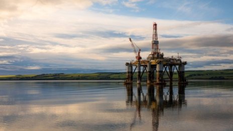 Goldman Sachs: Очакваме средната цена на Брент да бъде 65 долара през 2021 г.