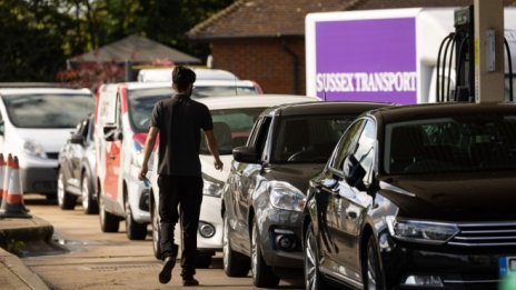 Байдън не може да игнорира политическата цена на поскъпващата енергия