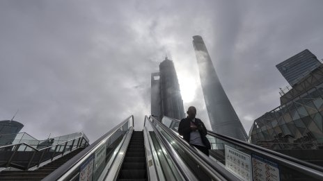 Европейските борси приключват октомври с най-големия си месечен спад от година