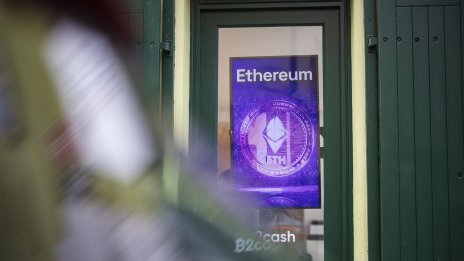 Спот етер ETF-ите в САЩ отчитат отлив на 340 млн. долара за първата си седмица