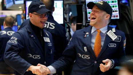Dow затвори над 20 хил. пункта за първи път в историята