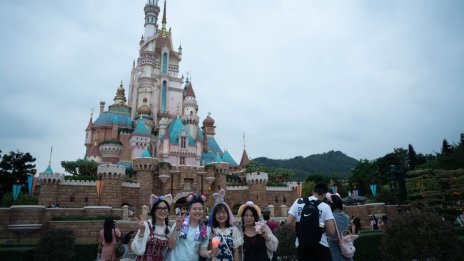 След 100 години иновации в развлеченията Disney пак е на кръстопът