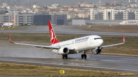 Обезценената лира сведе печалбата на Turkish Airlines под очакванията