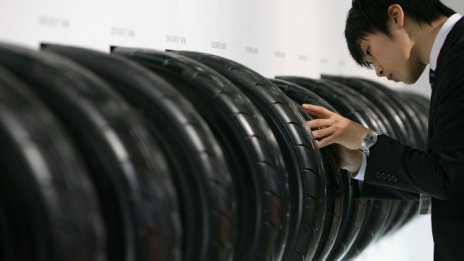 Новината за продажбата на бизнеса с гуми катапултира акциите на Trelleborg