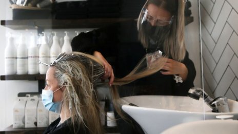 Компанията за грижа за косата Olaplex излиза на борсата