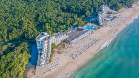 Коронакризата тежи на "Албена" в началото на туристическия сезон