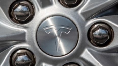 Tesla преговаря с индийски доставчици на автомобилни компоненти