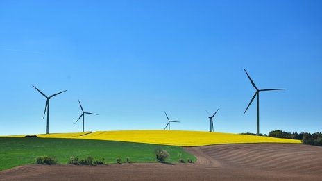 ЕК още няма да наказва страните, които не са предали плана за енергията и климата